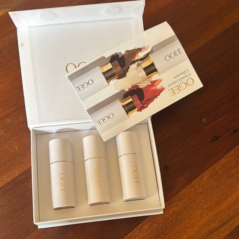 OGEE  Set